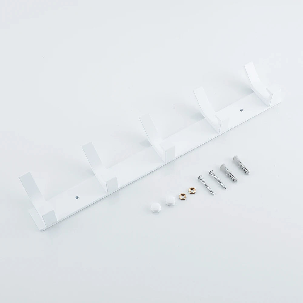 porte serviettes mural blanc moderne crochets cordons rangement salle bain minimaliste