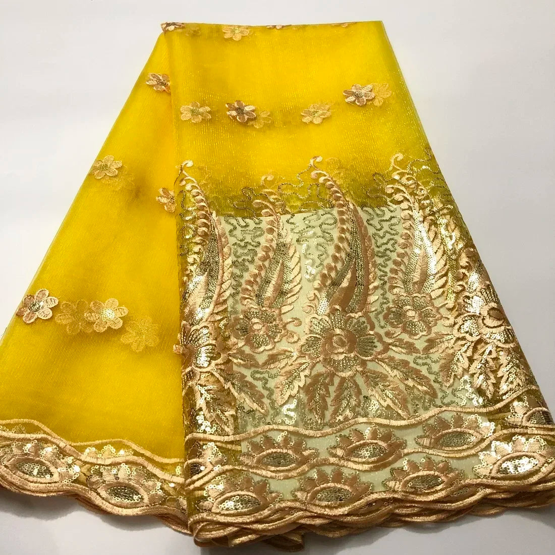 tissu polyester coton dentelle brodée paillettes dorées motifs géométriques fleurs élégant traditionnel translucide 120cm