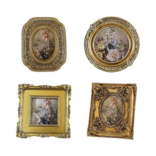 cadre photo ornemental baroque vintage doré motifs floraux décoration intérieure sculpté élégante figure féminine