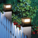 lampe solaire extérieure post bois moderne minimaliste noir bronze jaune led