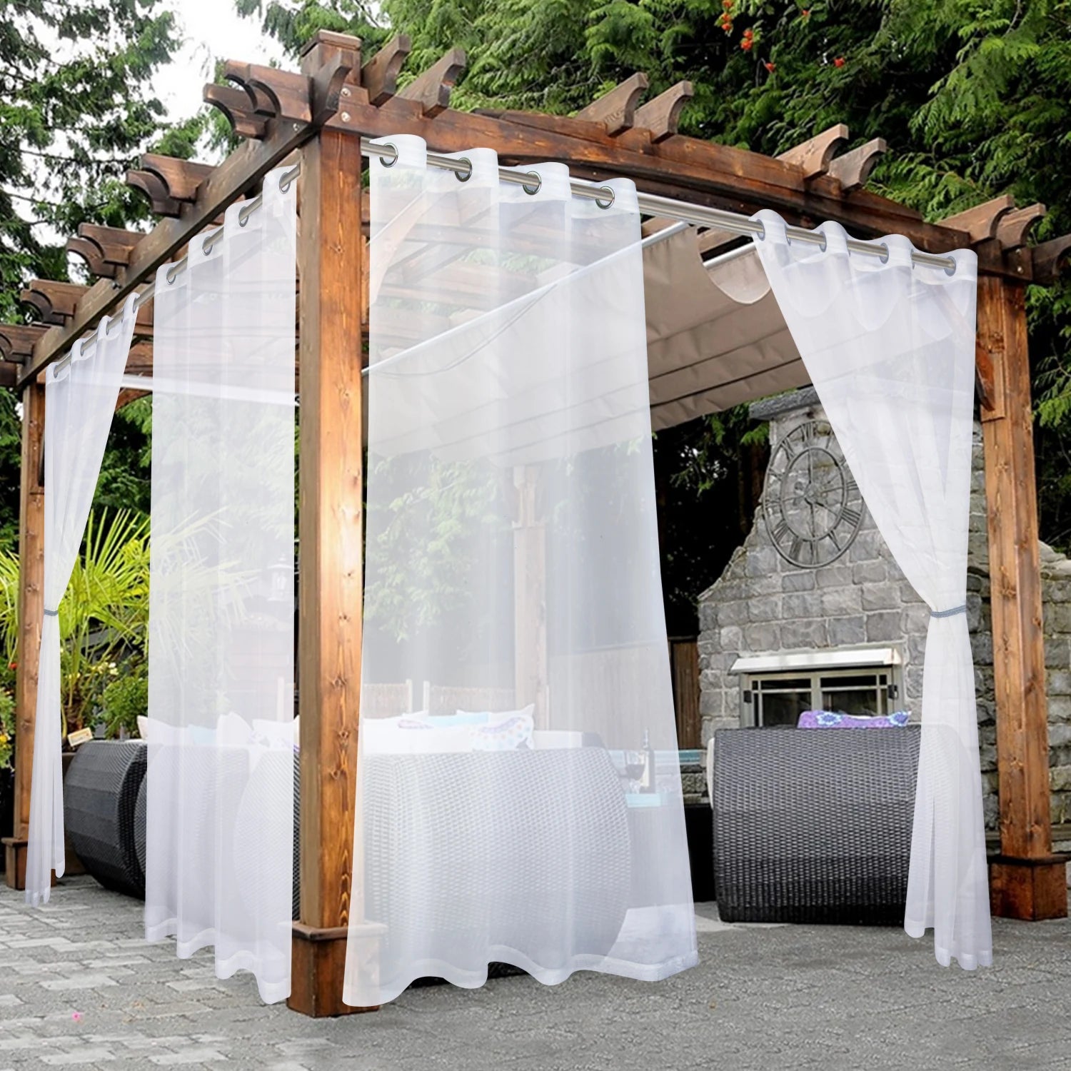 Rideau transparent imperméable pour terrasse avec œillets en couleur blanche