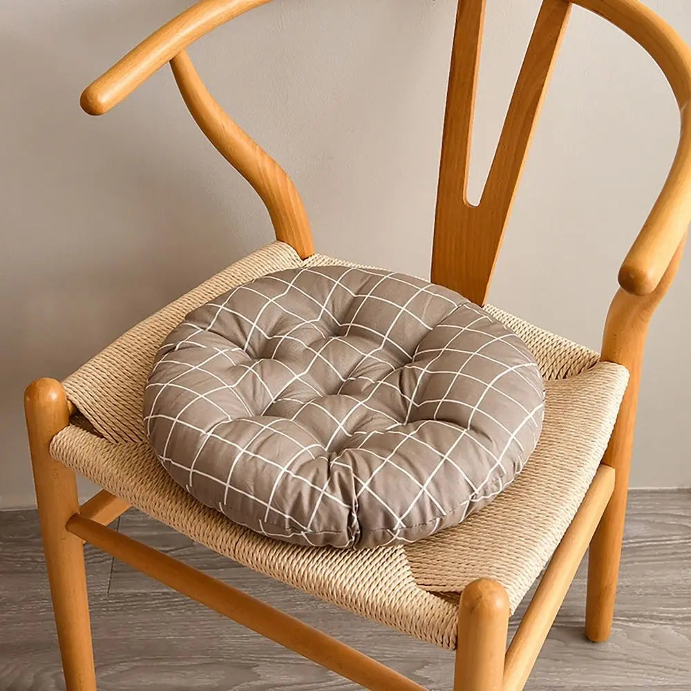 coussin chaise rond moderne couleurs bleu marine blanc vert beige noir motifs géométriques feuilles