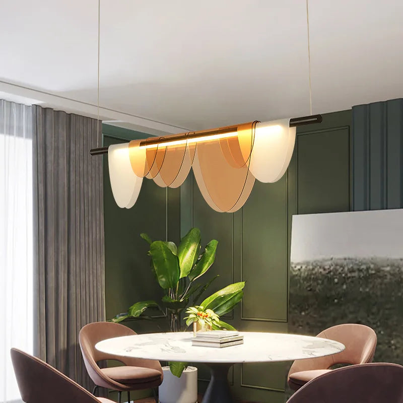 suspension lumineuse moderne blanc beige doré demi cercles translucides opaques chambre salon