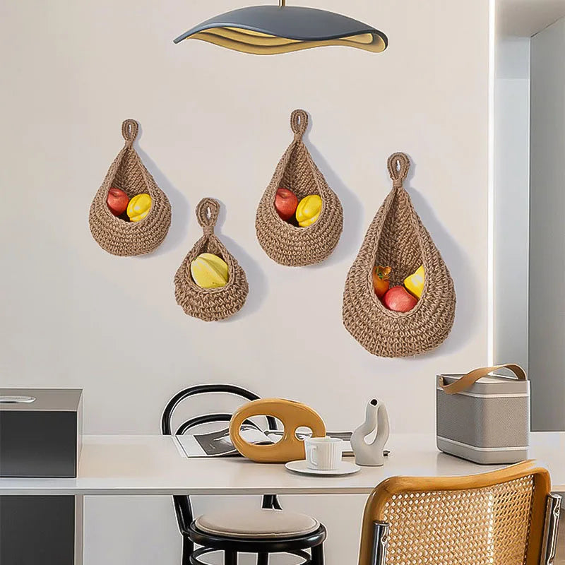 paniers suspendus tissu crocheté beiges rustiques respectueux environnement anneaux métalliques multifonctionnels rangement cuisine decoration