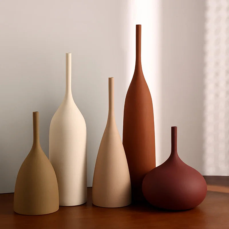 vase decoratif porcelaine moderne minimaliste couleur beige marron brun rouille blanc noir gris