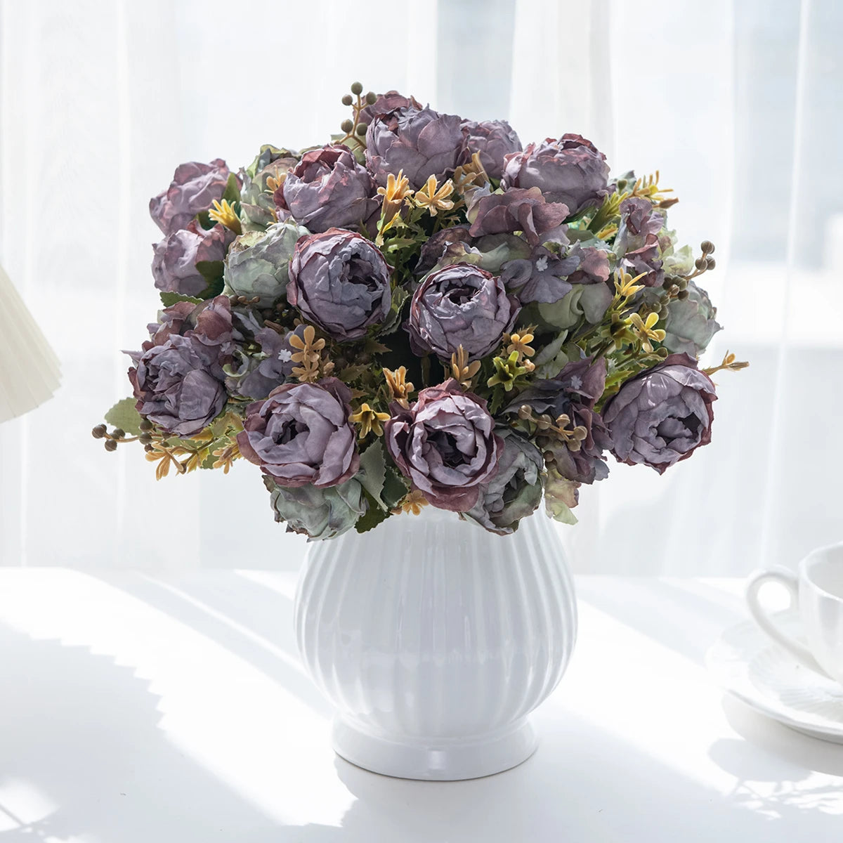 bouquet artificiel pivoine violettes blanches romantique intérieur mariage décoration maison fleurs soie classique