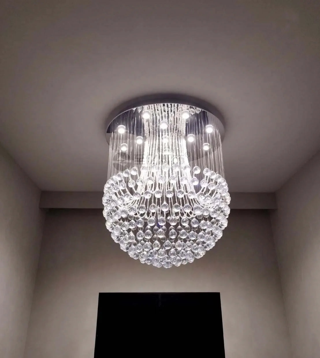 lustre led moderne cristal doré salon salle bain lumière contemporaine fixations invisibles