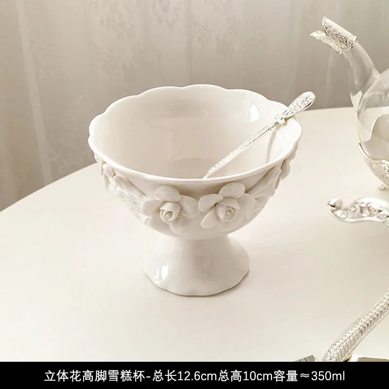 vase decoratif blanc roses relief porcelaine classique tasse bol plat boite rond coeur carreeDecoration