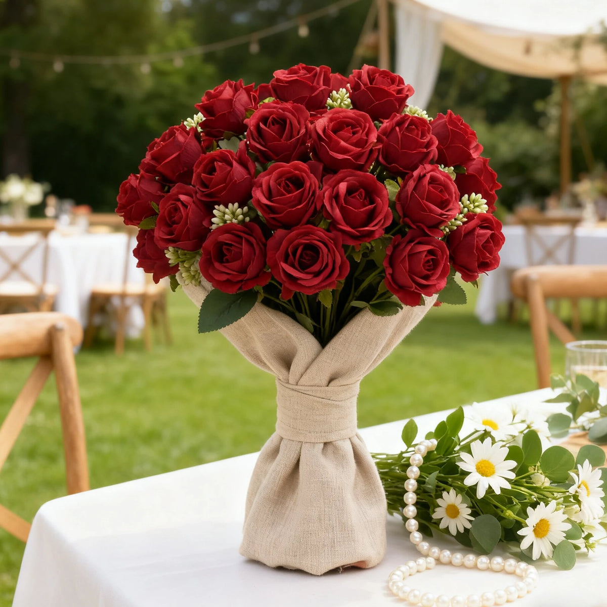 décoration extérieure moderne bouquet roses artificielles soie blanc rouge anniversaire mariage