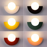applique murale moderne boule ronde éclairage led chambre salon intérieur minimaliste blanc