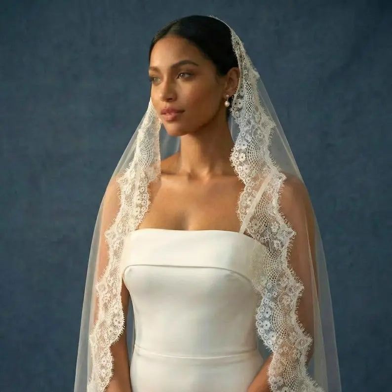 voile mariée dentelle fine motifs floraux blanc crème élégante classique monocouche translucide