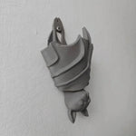 cache pot murale chauve souris gris noir sculptee gothique artisanale murale