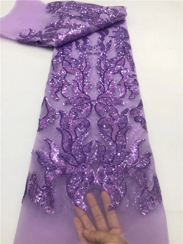 tissu décoratif dentelle sequins dorés motif floral élégant vert clair violet rose
