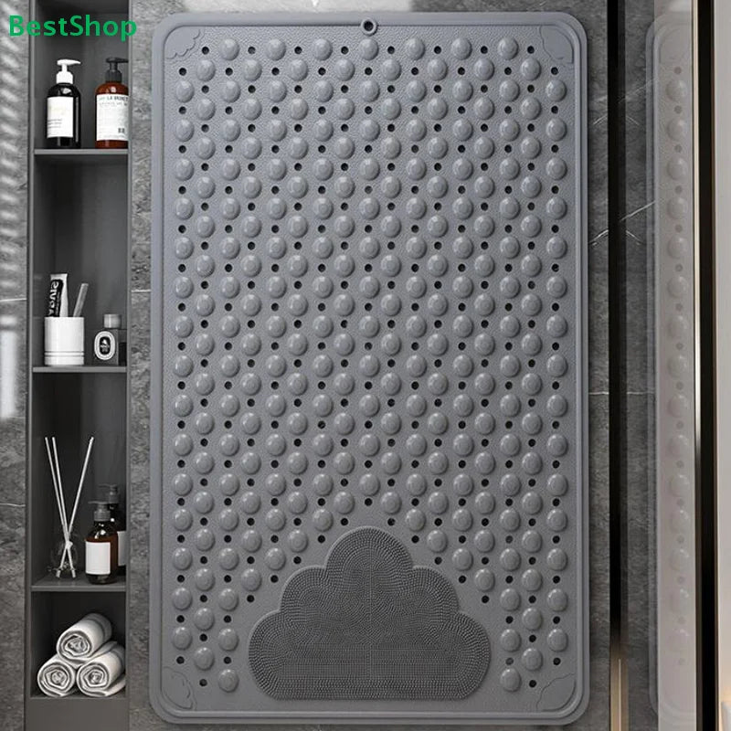 tapis bain doux pieds silicone antidérapant texturé motif nuages gris bleu clair moderne minimaliste