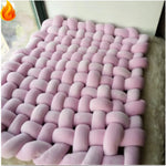 tapis jeu coton blanc rose motif géométrique moderne doux bébé