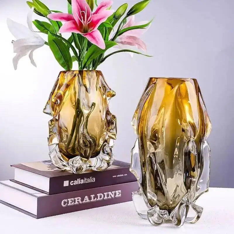vase verre jaune ambré transparent moderne sculptural fleurs coupées lisintérieur chambre salon