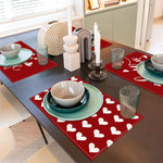 serviettes table rouge coeurs blancs moderne romantique st valentin décoration table mariage