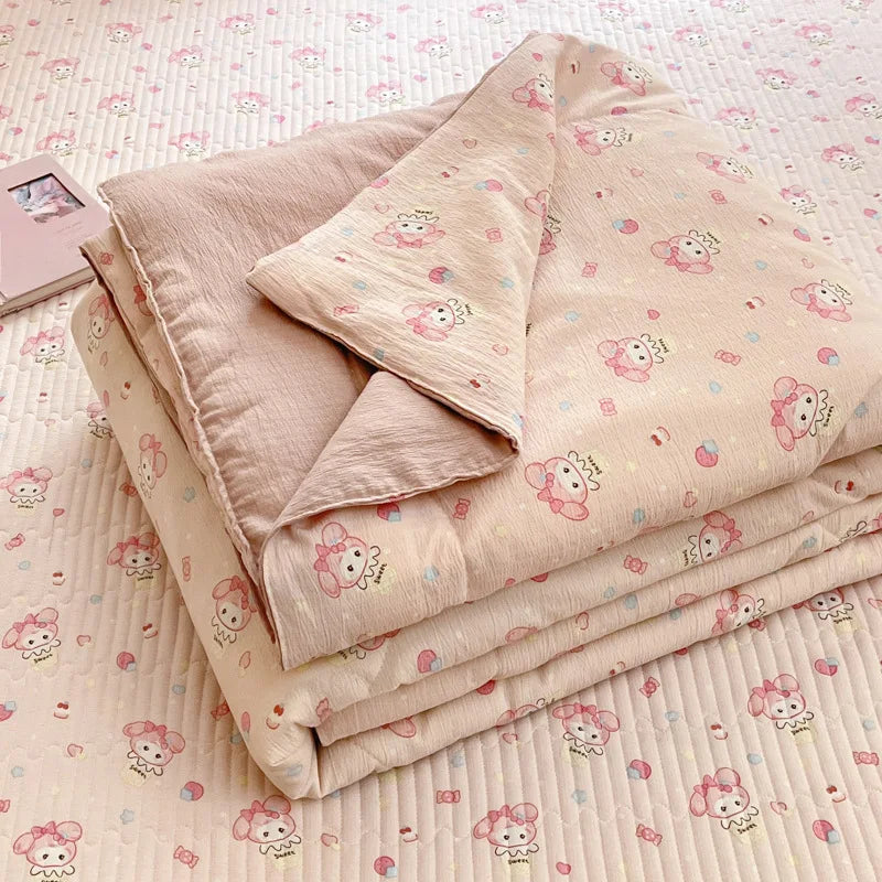 couette d'été légère enfant beige motifs fleurs feuilles coton doux décorative chambre enfant