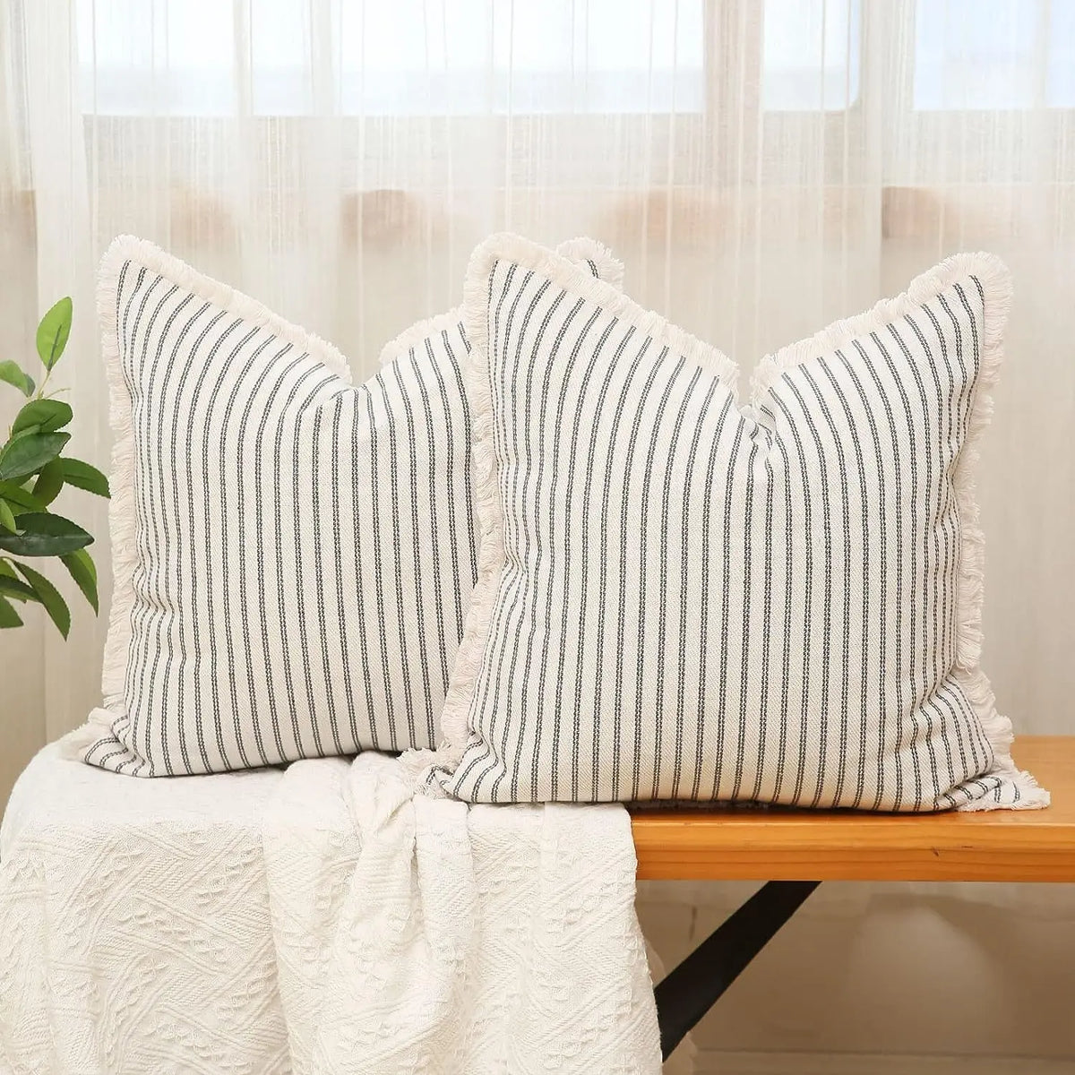 coussin carré rayures horizontales coton polyester décoration canapé rustique fixations couleur beige noir