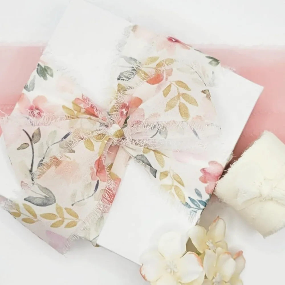 ruban décoratif classique fleurs feuilles franges blanc rose vert bleu marron adhésif 5mètres largeur4cm