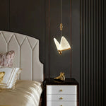 lampe suspendue moderne or blanc papillon filigrane chambre salon