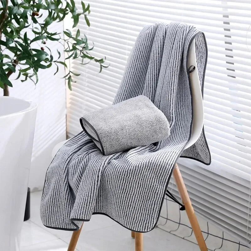 serviette bain fibre bambou rayée gris moderne absorption rapide 70x35cm