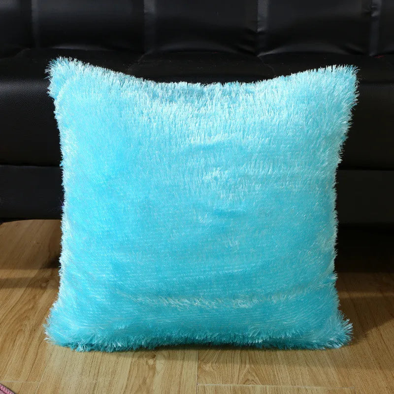 housse coussin peluche douce violet rouge vert blanc moderne décoration canapé maison salon