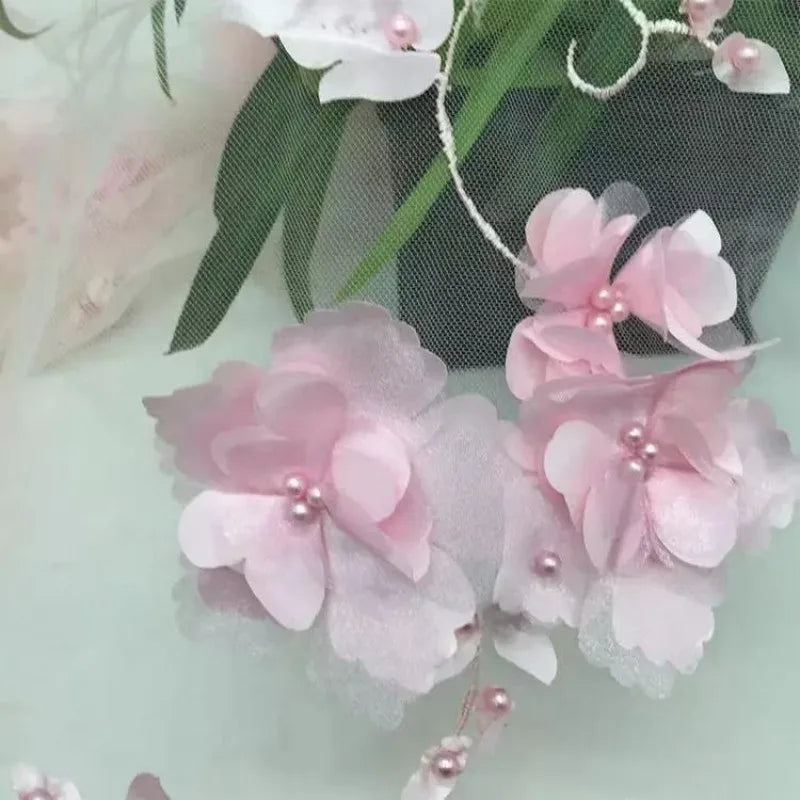 tissu dentelle fleurs relief brodé tulle décoratif mariage robe soirée bleu rose noir