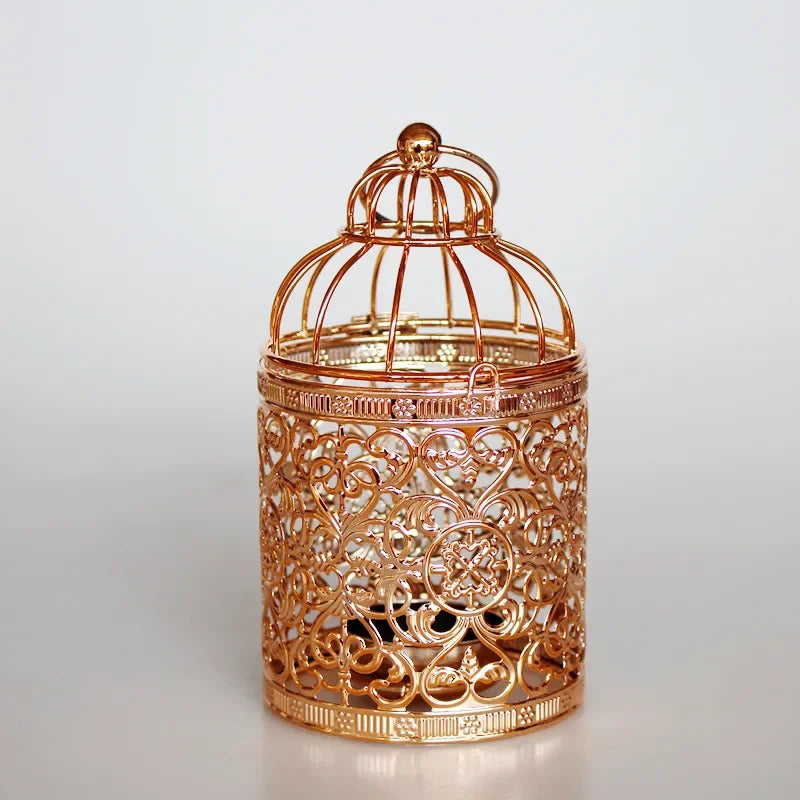 cage oiseaux ornements floraux ajourée artisanale élégante anneaux suspendus décoration maison or argent noir