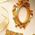 cadres dorés vintage baroques photos décoration intérieure ancien fixations boucles doreilles