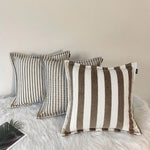 housses coussin polyester rayées beige marron modernes adhésives lit dimension 30x50cm 45x45cm decoration interieur