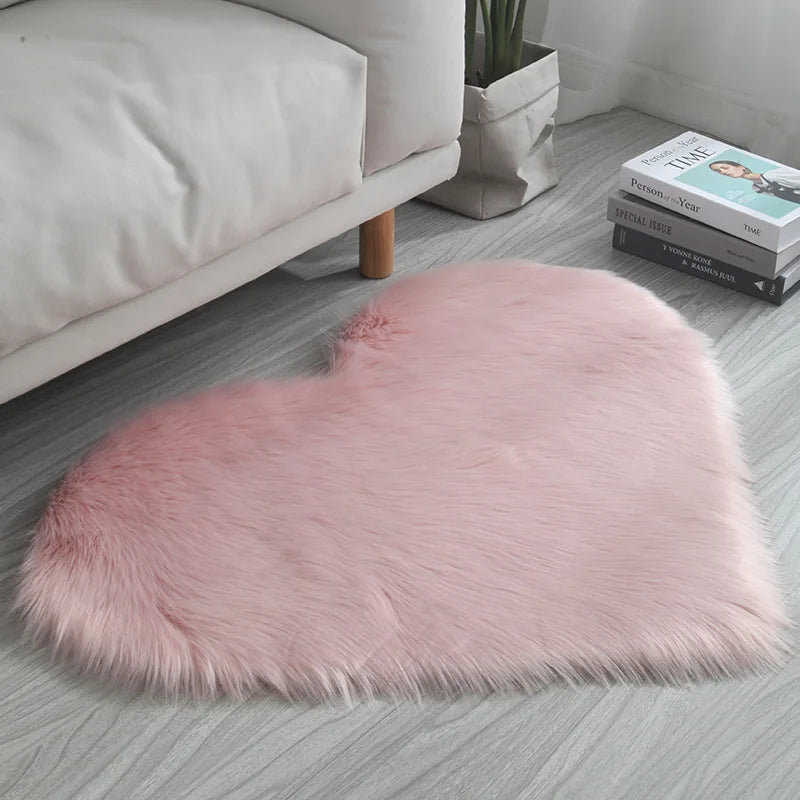 tapis forme coeur fausse fourrure doux blanc rose chambre sol