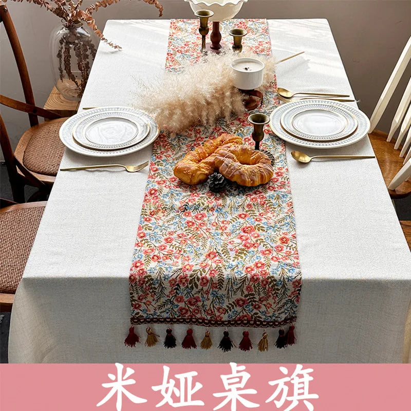 tableau decoratif boheme pompons motifs floraux table restaurant halloween noel