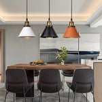 lumière suspendue industrielle conique noire blanche orange éclairage moderne chambre salon