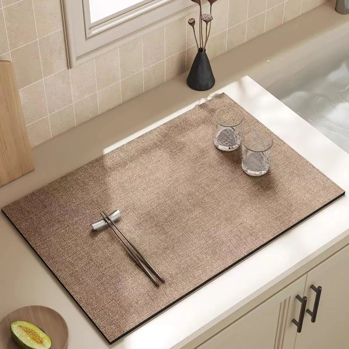 tapis cuisine moderne marron clair texture lin antidérapant diatomées boue 30x50cm 40x60cm adhésif