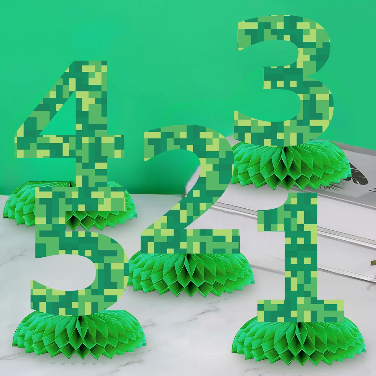 numéros table vert pixelisé moderne fête anniversaire enfant baptême événement révélation sexe retour école