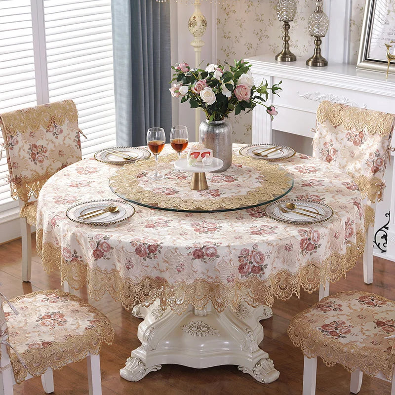 nappe table rectangulaire brodée fleurs roses beige doré bordure dentelle classique romantique