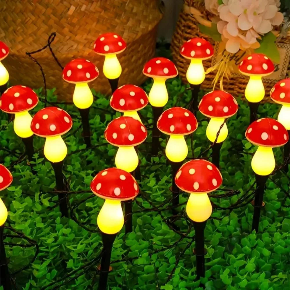 lampe solaire champignon rouge points blancs corps jaune transparent extérieur décoration enfantine modes éclairage