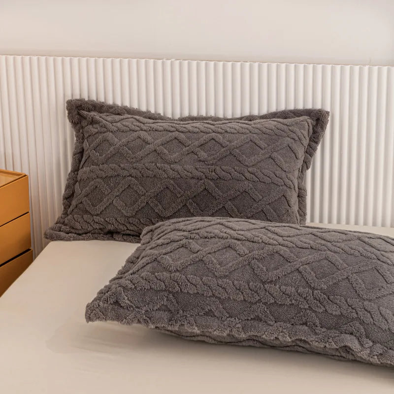 taies d'oreiller jacquard papillons brodés gris bleu rose vert beige violet modernes lit hiver