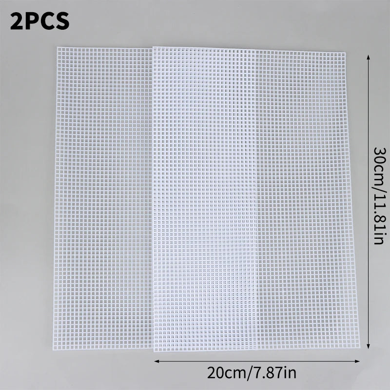 grille perforée moderne noir blanc plastique travaux manuels couture broderie tissage