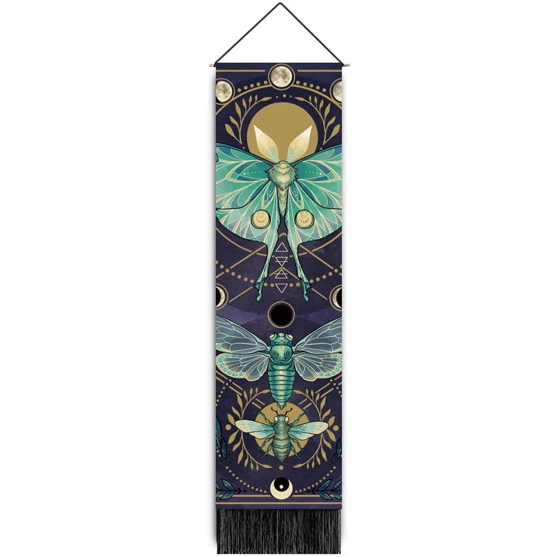 tapisserie abstraite multicolore fantaisiste motifs floraux géométriques crochets franges noires décoration murale