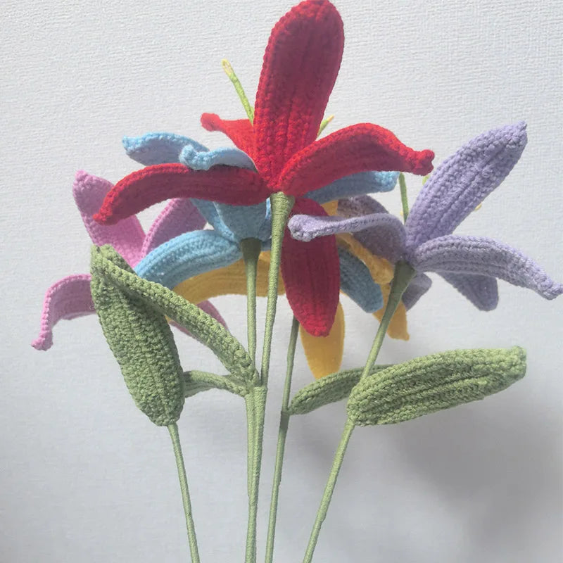 bouquet fleurs artificielles tricotées main violet rose blanc rouge bleu vert artisanalintérieur decoration