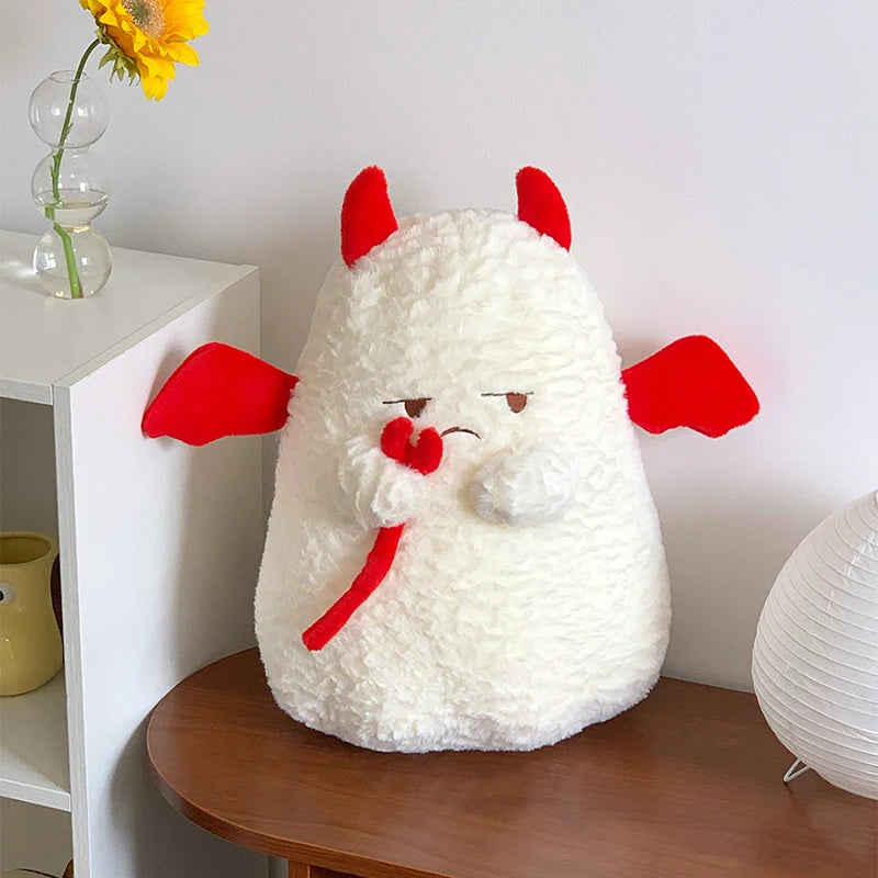 peluches halloween cœurs ailes squelettes lit canapé décoration maison rouges mignon cartoon