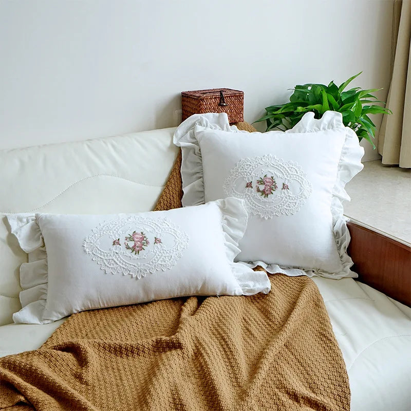 housse coussin brodé floral blanche vintage adhésif décoration maison sergé polyester coton élégant