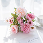 bouquet fleurs artificielles roses classiques intérieur mariage anniversaire décoration vase blanc