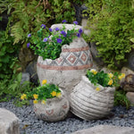 pots fleurs vintage gris motifs géométriques rustiques plantes artificielles cour jardin decoration