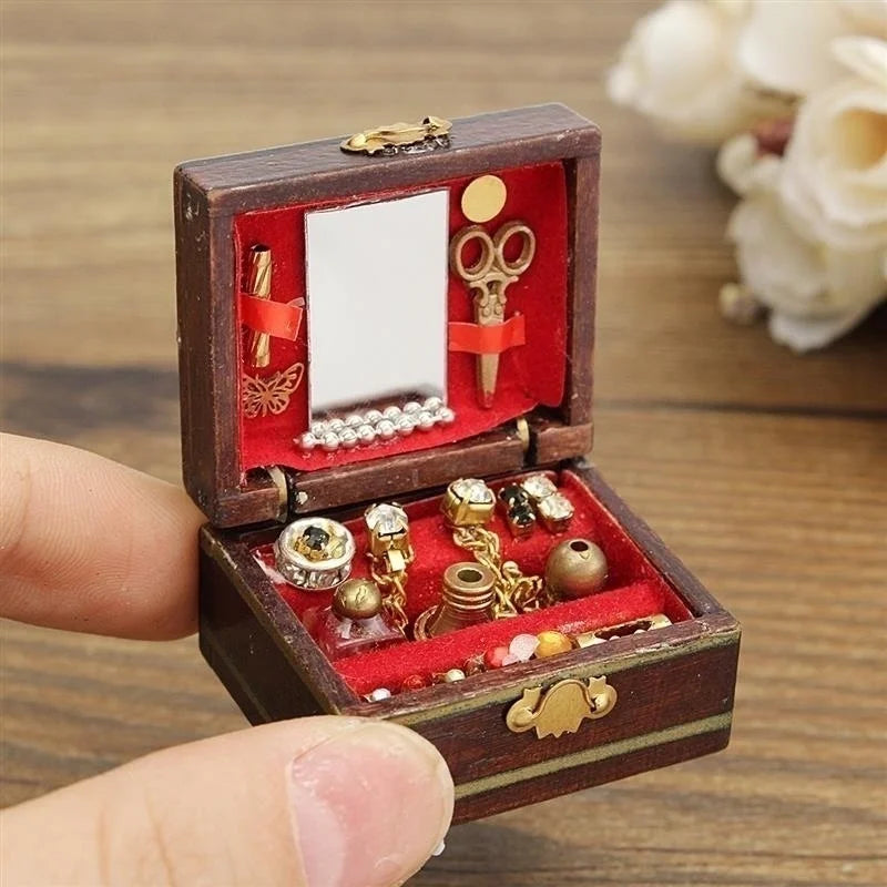 coffret bijoux miniature bois vintage poignées dorées velours rouge pince épiler miroir ciseaux