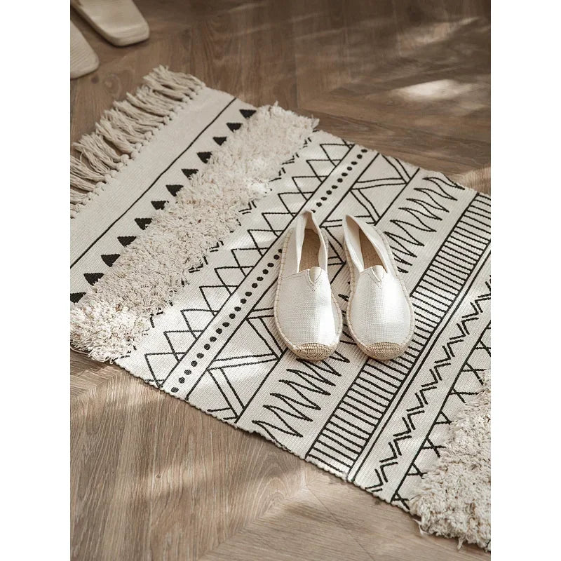 tapis boho chic motifs géométriques beige noir sol antidérapant salon chambre coucher