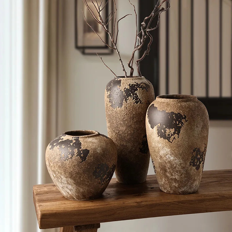 vase japonais ikebana branches séchées minimaliste rustique couleur beige marron