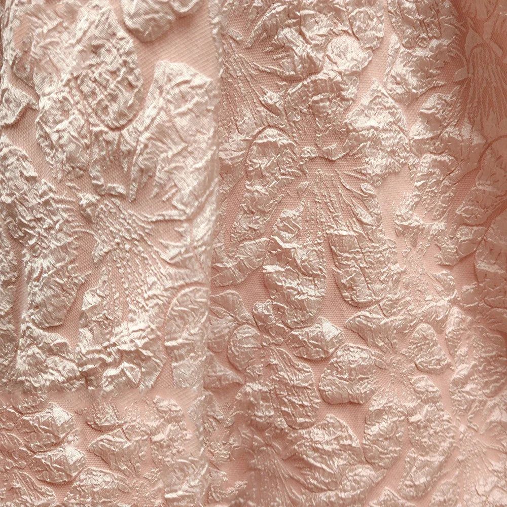 tissu polyester brocart fleurs relief bleu marine rose clair beige gris rouge jaune doré